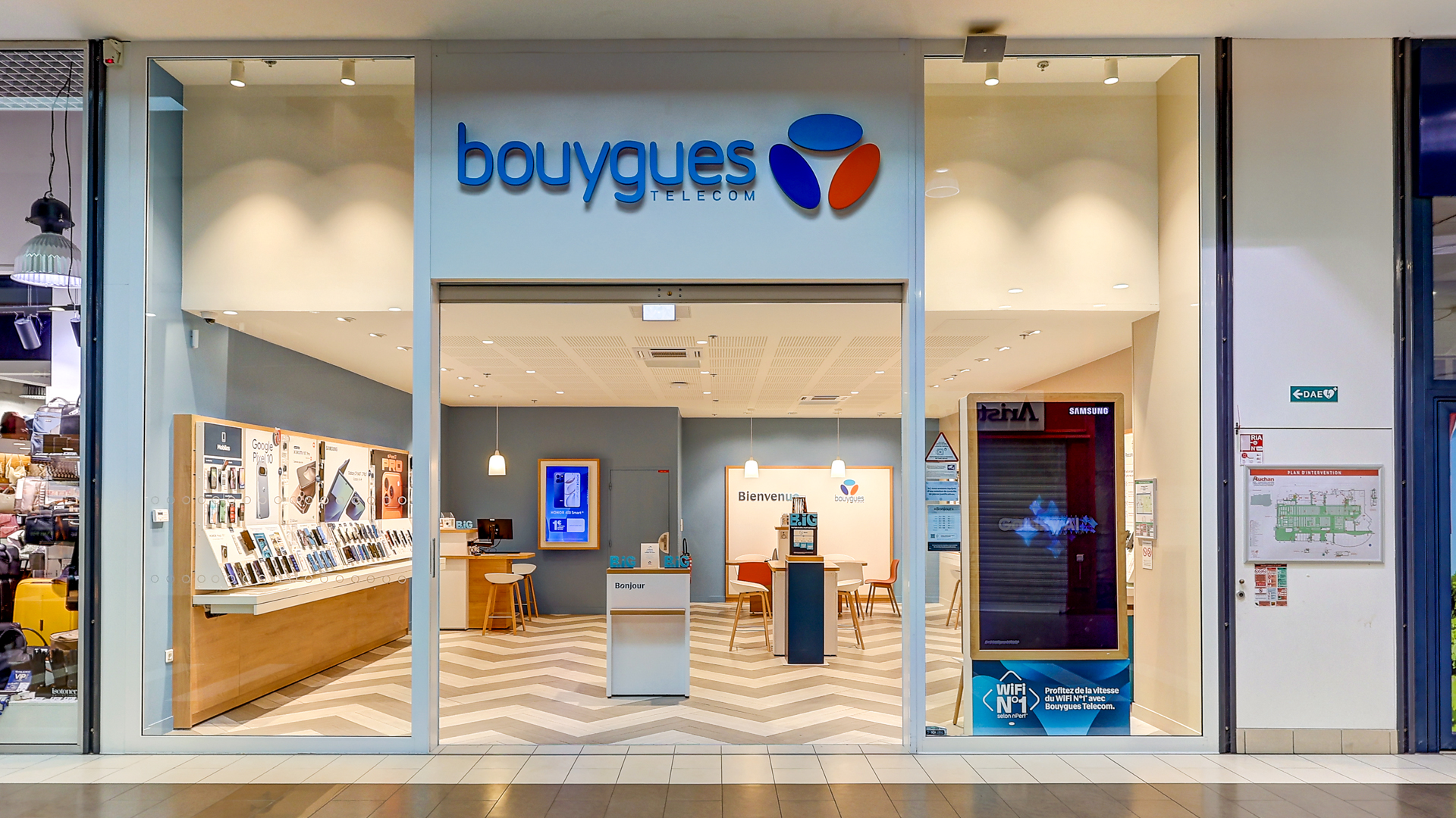 Boutique BOUYGUES TELECOM CC MACON NORD